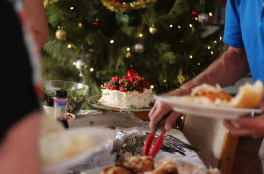 How to Eat Healthy During the Holidays and Still Indulge In Your Favorite Foods